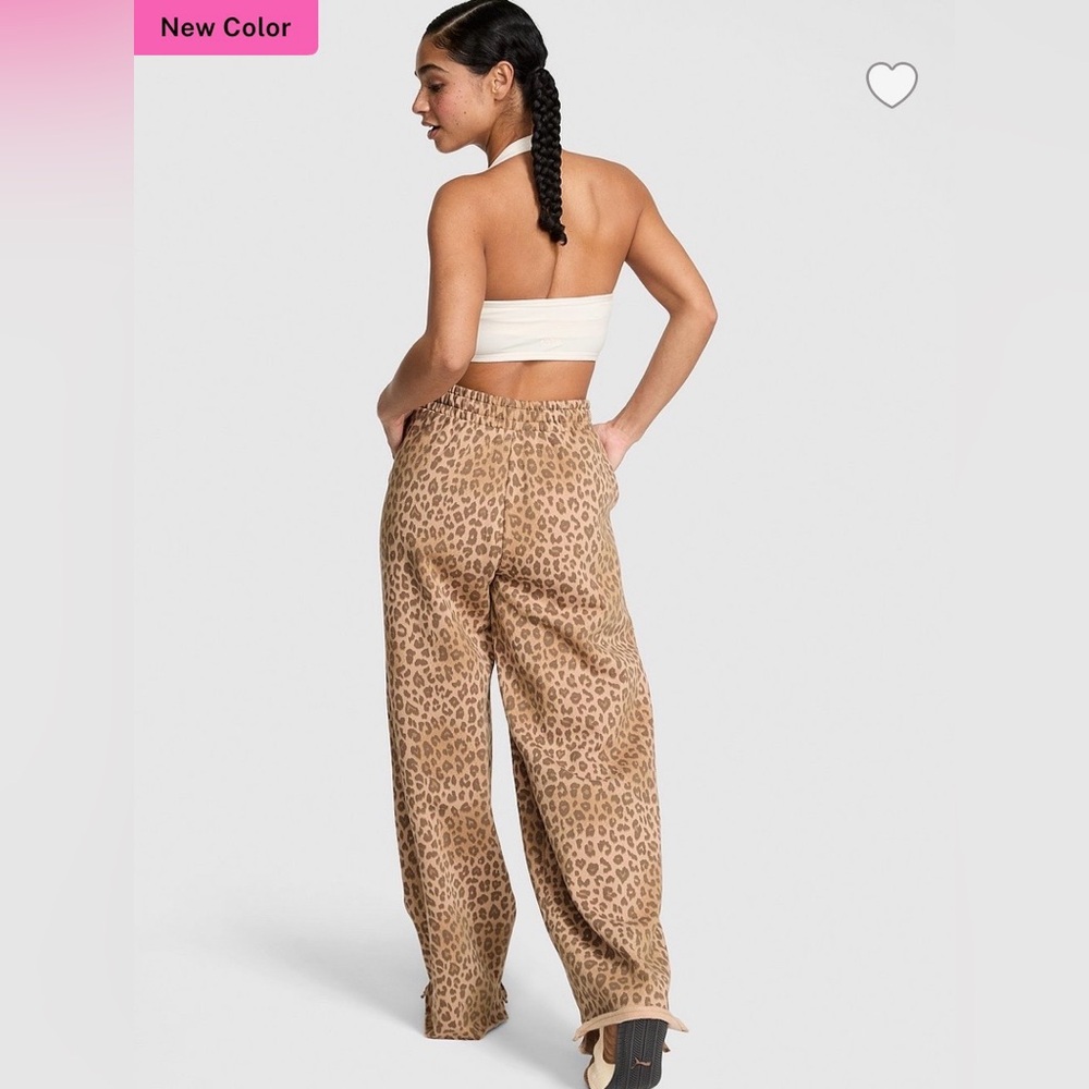 Victoria’s Secret PINK Campus Fleece Wide Leg Split Hem Sweatpants! - Picture 3 of 8
